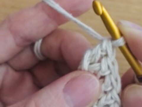 長編みを鎖編みなしで編む方法